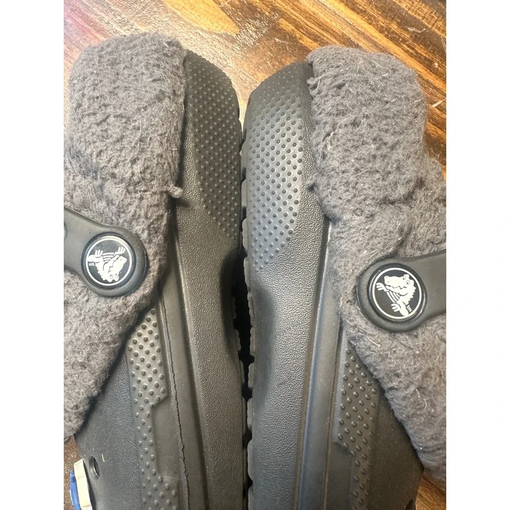 CROCS mammoth clogs